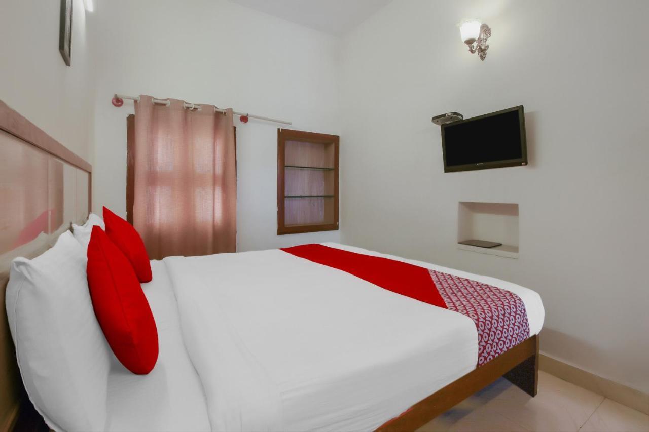Kaveri Hotel Bed & Breakfast Mysore Luaran gambar