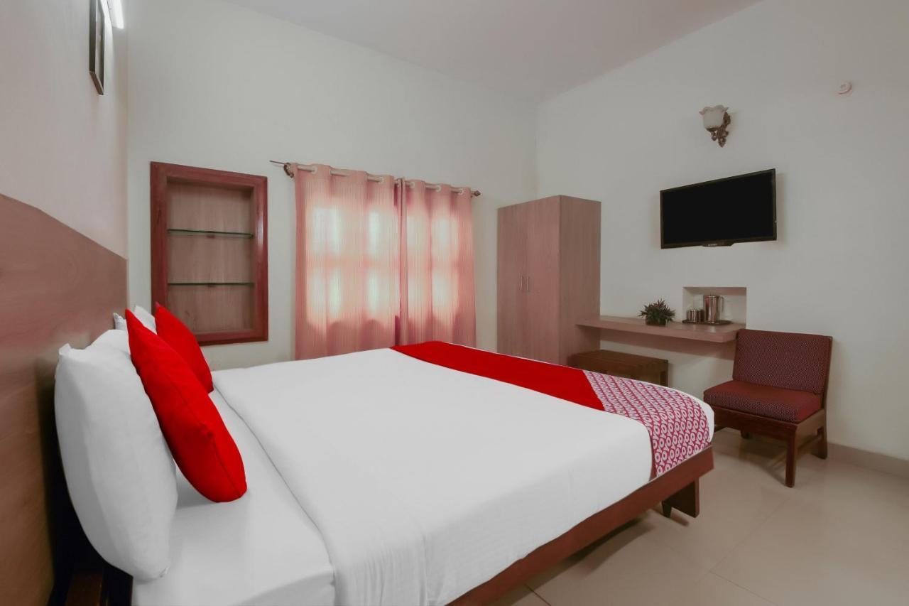 Kaveri Hotel Bed & Breakfast Mysore Luaran gambar